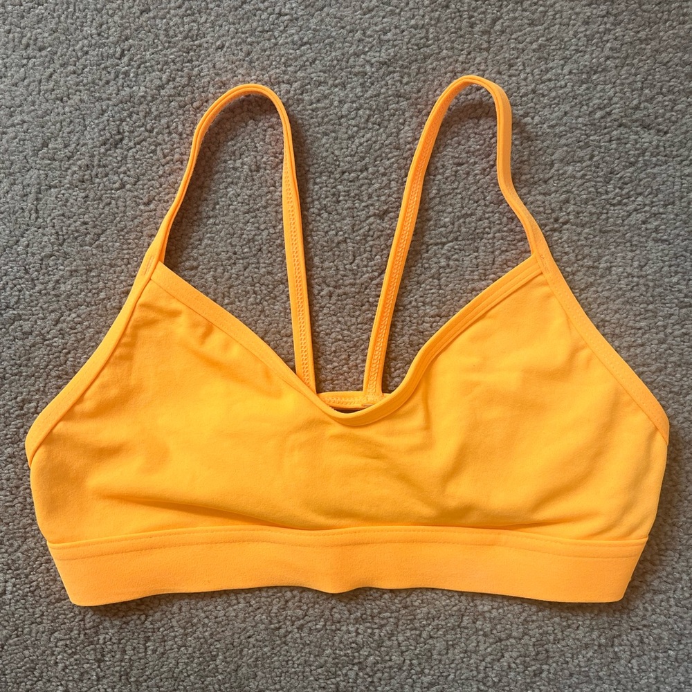 NWT Jolyn bikini top
